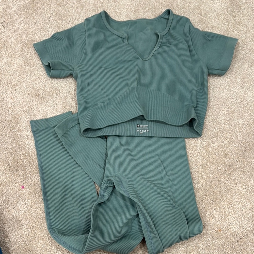 Green Leggings Soft Comfortable Fabric Set